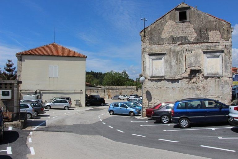 Parking u ex Radeljeviću jeftiniji nego u ex Remizi