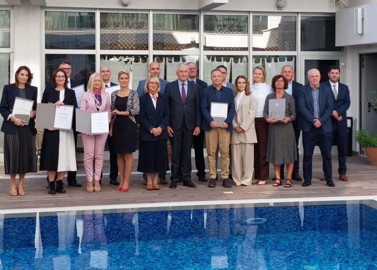 Zamjenica Tepšić na svečanoj dodjeli “Zlatne kune” najboljim gospodarstvenicima