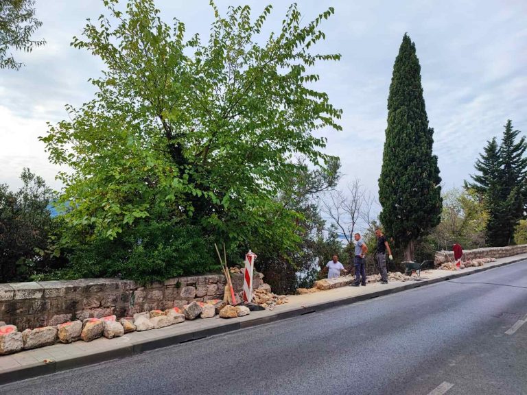 Zbog sanacije kamenog zida u noći utorka onemogućen promet dijelom Ulice Frana Supila