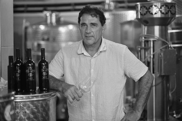 Napustio nas je poznati vinar i uljar Božo Metković