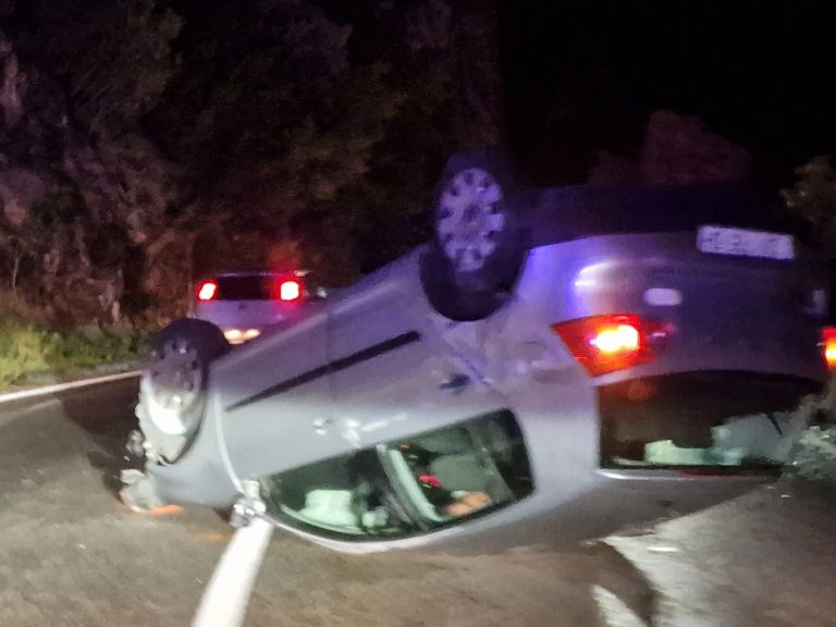 PROMETNA U DUBOKOJ LJUTOJ auto na krovu, vozačica bez ozljeda