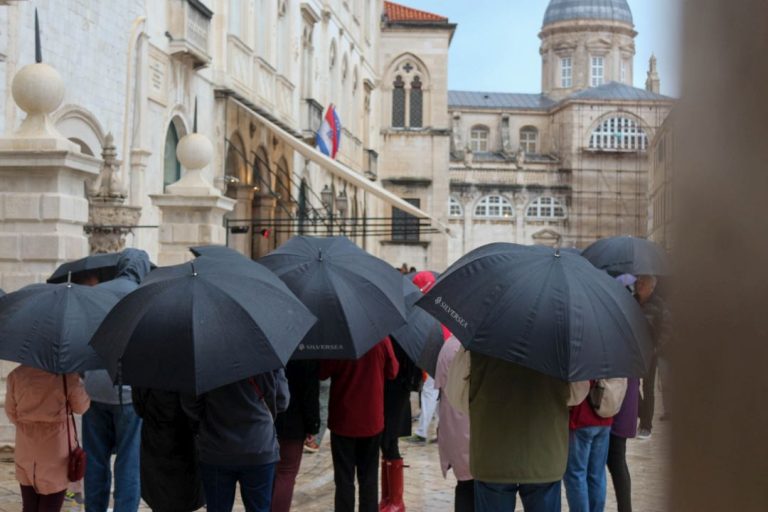 Stiže kratko zatopljenje, a onda ponovno kiša i niže temperatura