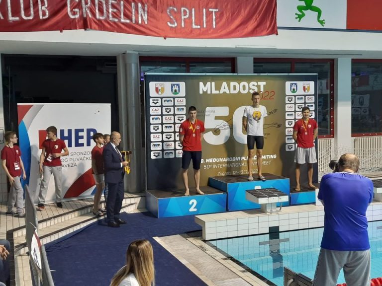ŽETVA MEDALJA U ZAGREBU Prvog dana mitinga “Mladost” plivači Juga osvojili osam odličja