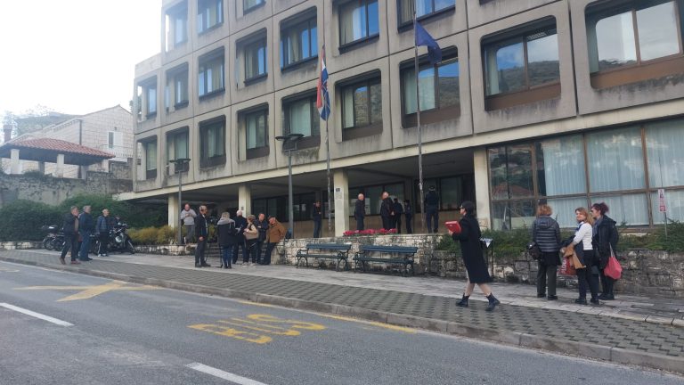 Na dubrovačkom Općinskom sudu samo jedan službenik ne štrajka, sve osim hitnih postupaka je na čekanju