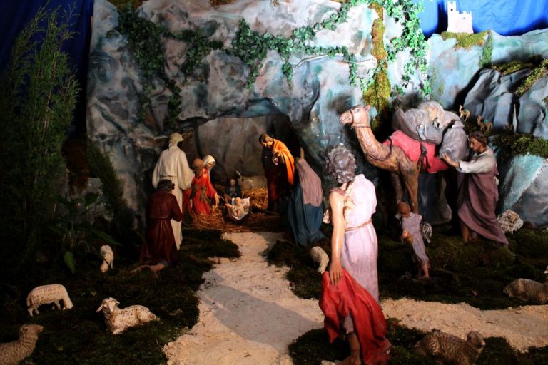 BOGOJAVLJENJE ILI SVETA TRI KRALJA Danas se i voda blagoslivlja