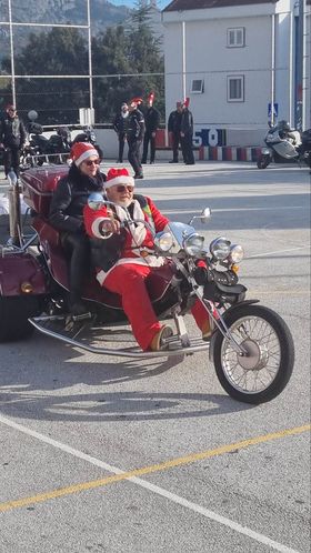 FOTO: Motomrazovi razveselili djecu Mokošice