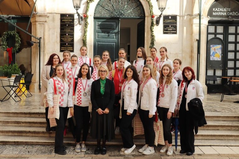 Viceprvakinje svijeta iz plesnog studija Step’n Jazz primila zamjenica Tepšić