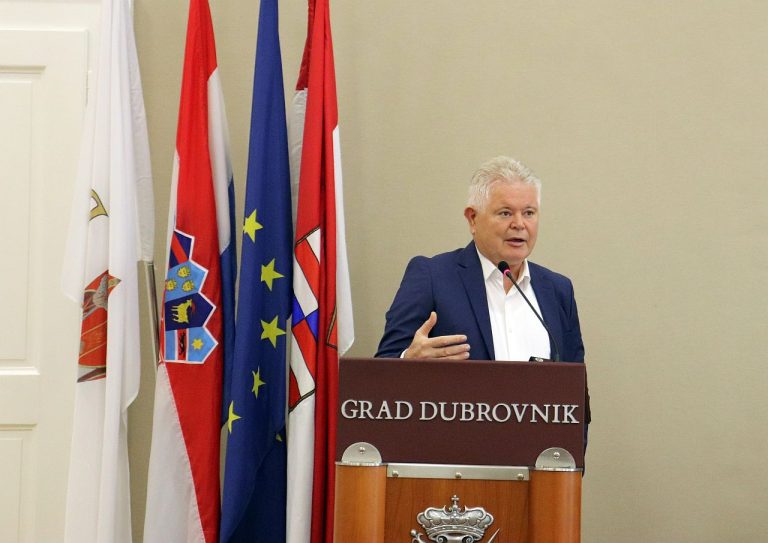 Vlahušić se pita zašto nogometni Djed Mraz zaobilazi Dubrovnik