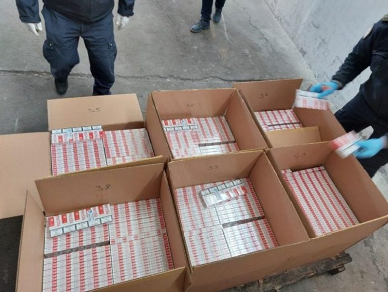 Šestorica optuženih zbog krijumčarenja milijuna cigareta preko luke Ploče