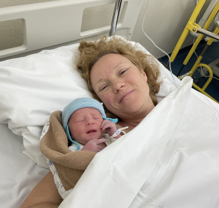 Prva beba u 2023. – sinčić Maje Stojanović rođen jutros malo prije 8