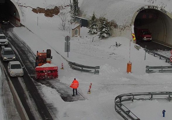 Probijen tunel Sv. Rok, vozi se prema Dalmaciji