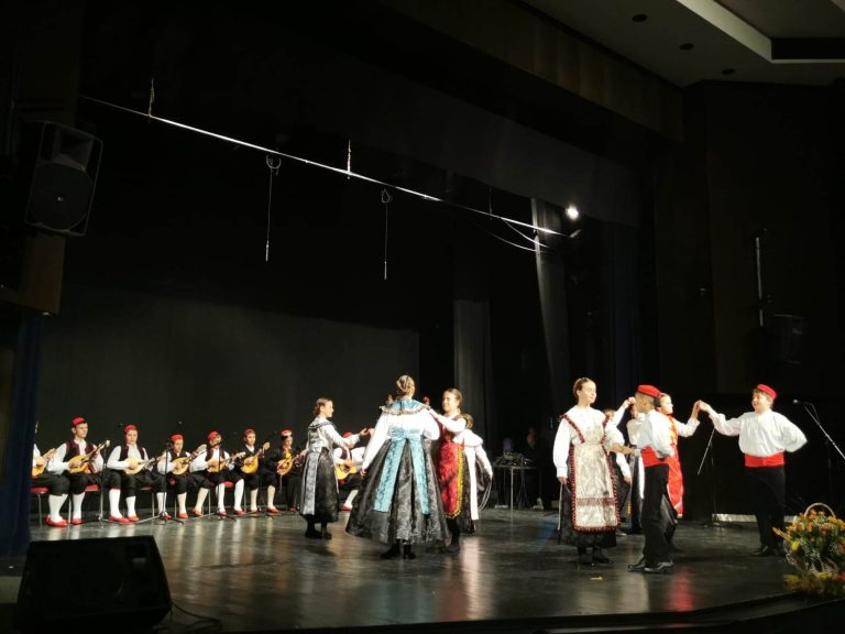 Na koncertu “Dvjesto pupoljaka” sudjelovali mali Konavljani i Župljani