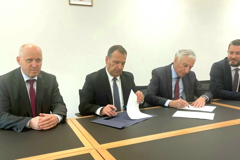 Potpisani sporazumi o nabavi CT uređaja za Metković i Korčulu