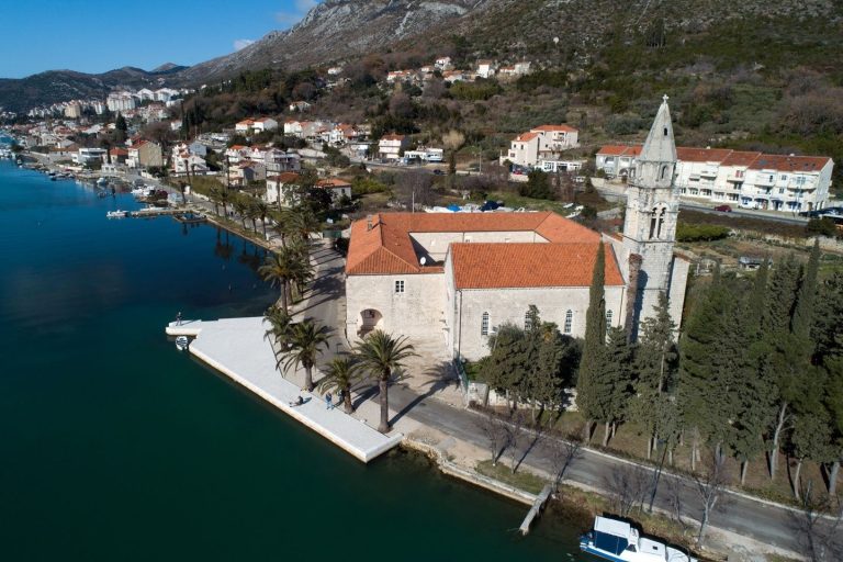 U subotu i nedjelju jednosmjerno donjom cestom od Mokošice prema Rožatu