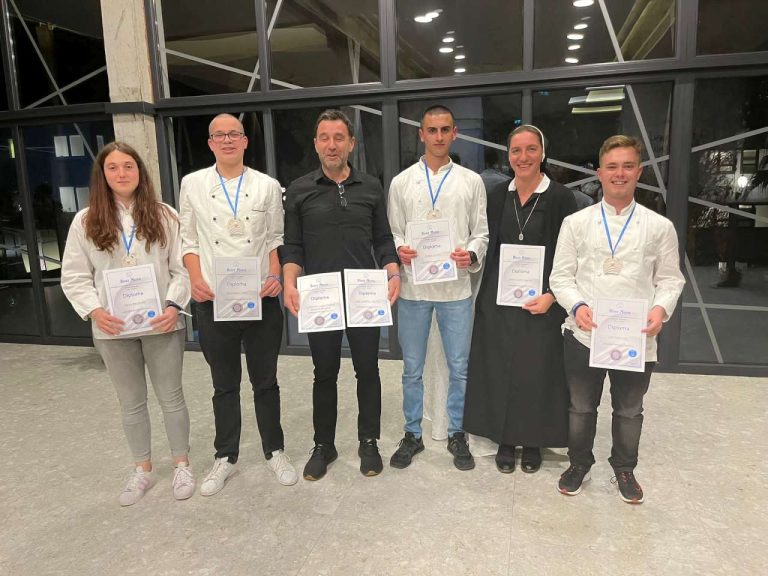 Učenici TUŠ-a osvojili medalje na natjecanju festivala Biser mora