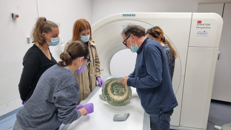 Radionica u Etnografskom muzeju: zdjela i vrč za umivanje iz 19. stoljeća snimljeni CT-om u bolnici