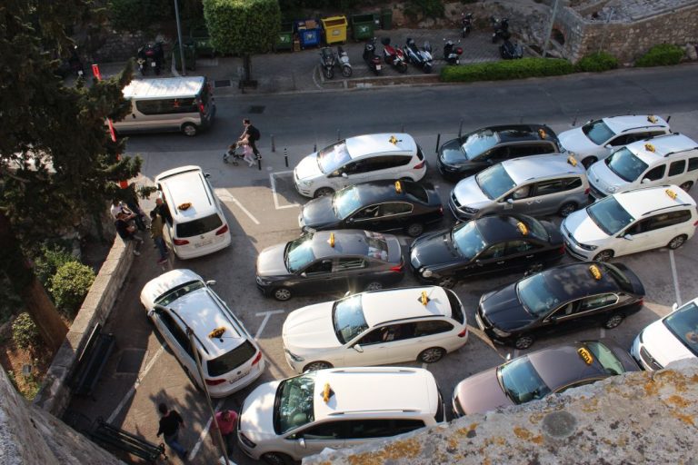 Britanci upozorili  na opasnost od seksualnih napada u hrvatskim taksijima, reagiralo i Ministarstvo
