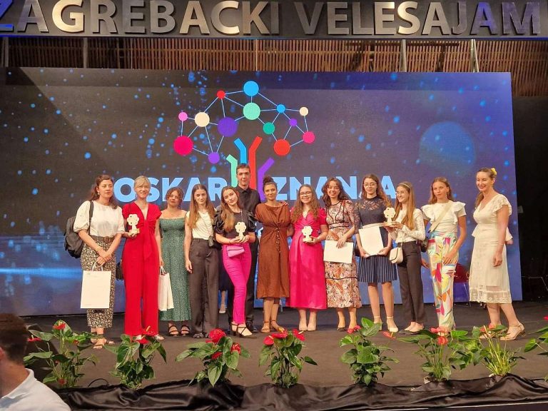 Grad nagrađuje učenike osnovnih i srednjih škola, njihove mentore te studente za posebna postignuća