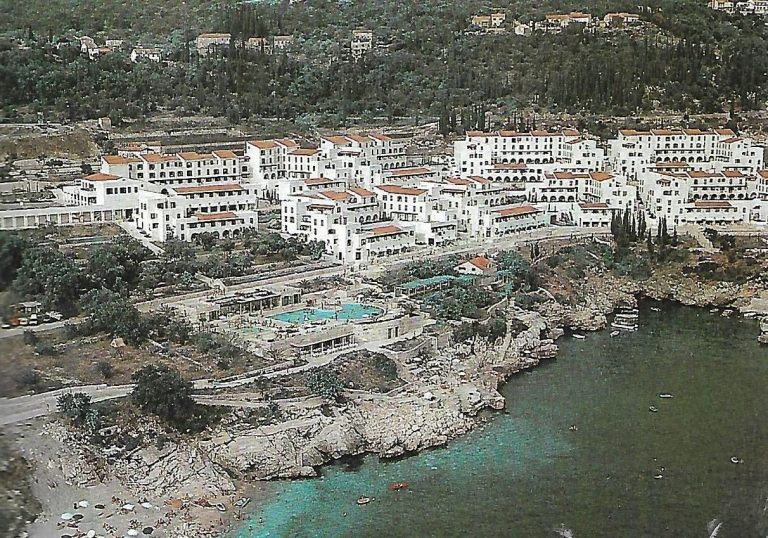 CRTICA POVIJESTI Prije 36 godina su otvoreni Vrtovi sunca