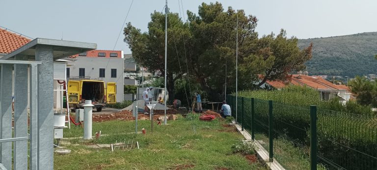 AIRQ projekt: Započela je izgradnja postaje za trajno praćenje kvalitete zraka u Dubrovniku