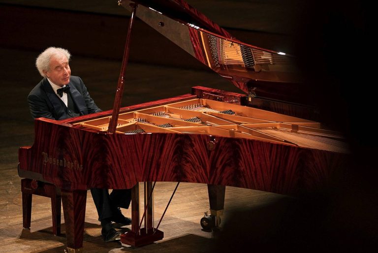 Sir András Schiff otvara glazbeni program 74. Igara