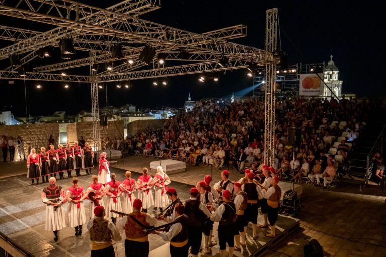 Prvi ovoljetni festivalski nastup Linđa večeras na Revelinu