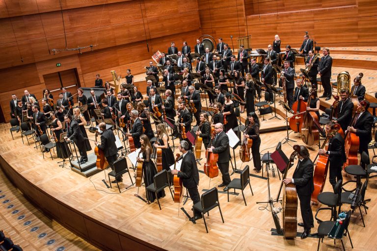 Makedonska filharmonija u Gradu