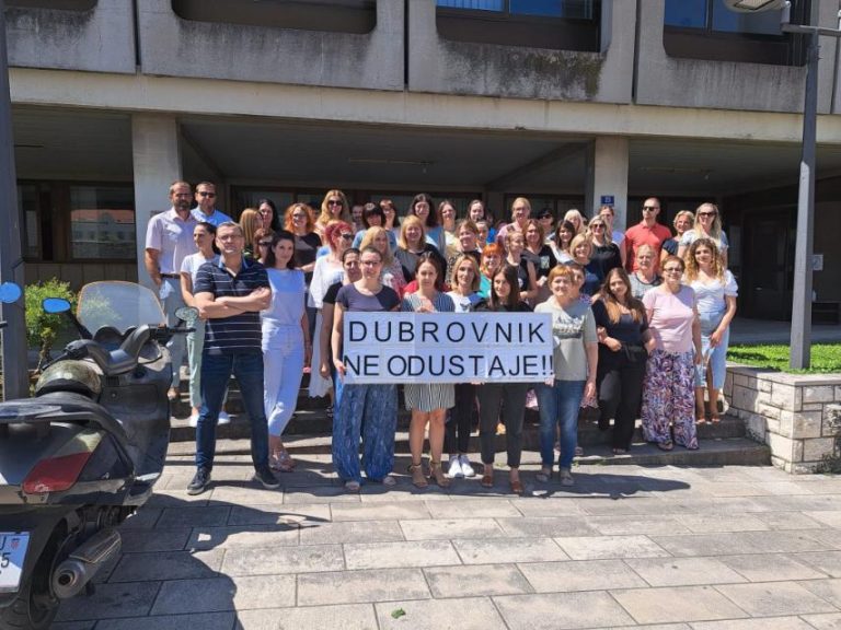 Vlada će povući odluku o neplaćanju dana u štrajku, čeka se odgovor sindikata