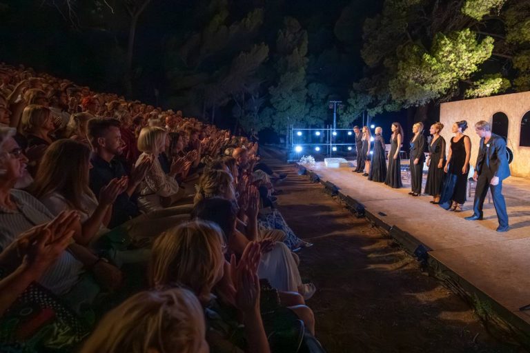 “Gle kako Lokrum pere zube” s otvorene premijerne pozornice “seli” u Kazalište Marina Držića