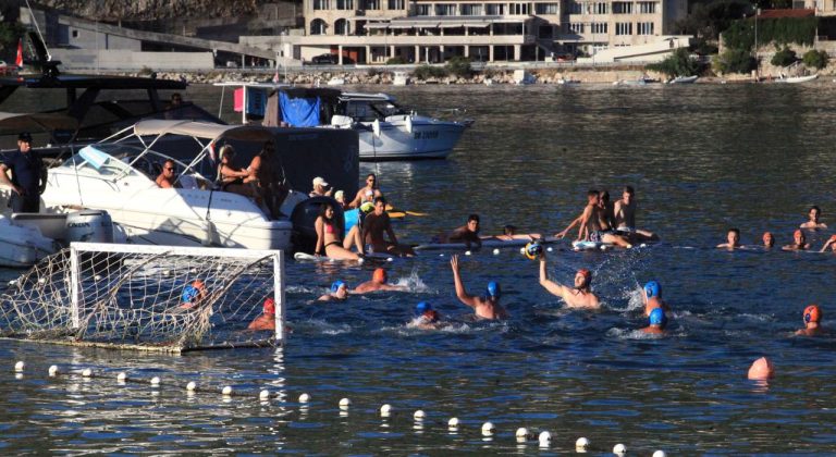 FOTO: Divlju ligu u Zatonu, nakon gotovo 20 godina, ni kiša nije zaustavila
