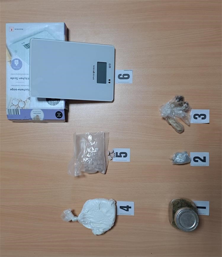Policijski službenici Postaje granične policije Gruda zatekli 42-godišnjaka prilikom prodaje droge