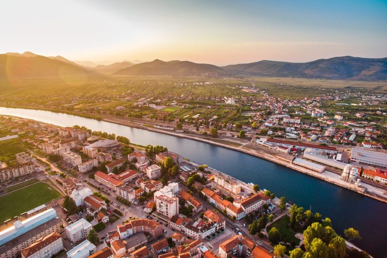 Zaposlenici Doma zdravlja u Metkoviću očekuju od suda da ih zaštititi od samovolje poslodavaca