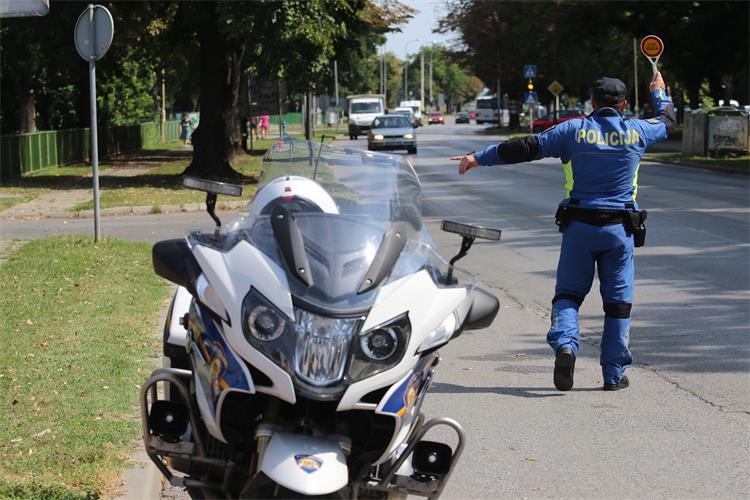 Akcija policije: u jednom danu 130 prometnih prekršaja