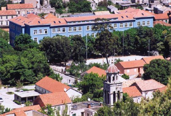 CJELODNEVNA NASTAVA U Blatu je sve spremno za početak, a u Slanome – šutnja i nedorečenost