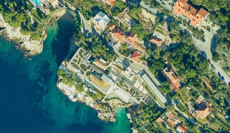 Montaža kranske dizalice kod Ville Dubrovnik zatvara večeras Ulicu Vlaha Bukovca