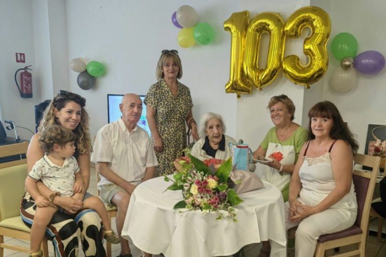 Tete Kate Braičević proslavila 103. rođendan u Domu na Grudi!