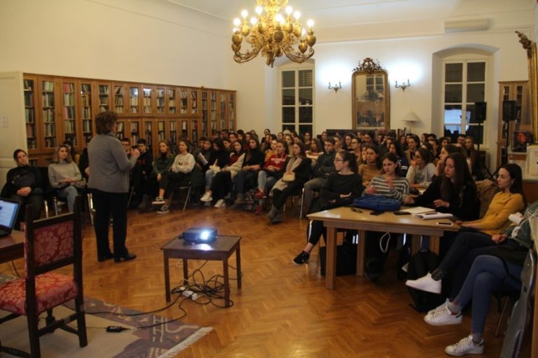 Sutra kreće jesenski ciklus priprema za maturu iz Hrvatskoga jezika