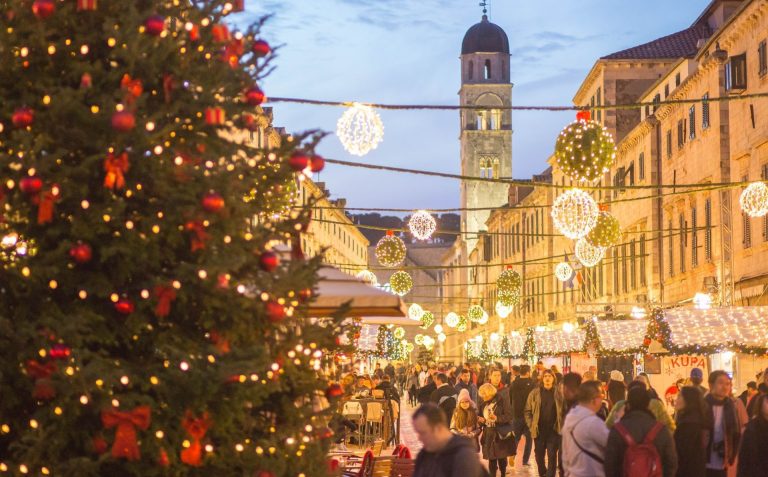 Kućice se otvaraju 2. prosinca kada kreće Zimski festival