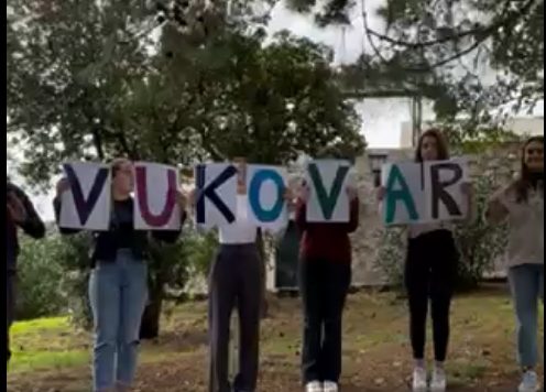 VIDEO Učenici Medicinske škole snimili čestitku za Vukovar na znakovnom jeziku