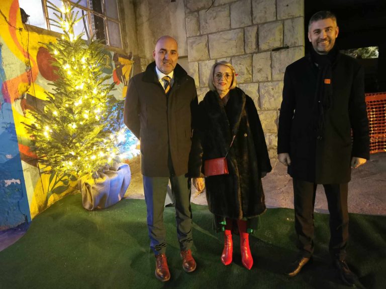FOTOGALERIJA Božićni domjenak Grada Dubrovnika u TUP – a