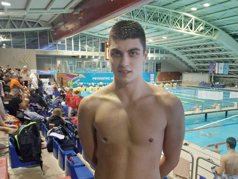 Plivač PK Juga Juraj Barčot seniorski je prvak i juniorski rekorder