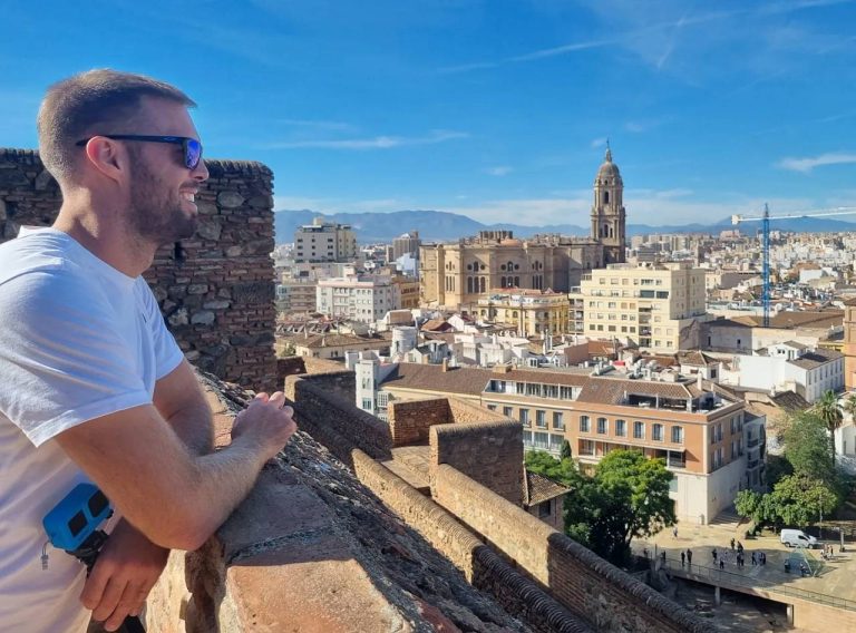 ISKUSTVO DRUGIH GRADOVA  Zabranili apartmane u zgradama, investitori sada kupuju cijele zgrade. Je li sindrom korporativne turistifikacije već u Dubrovniku?