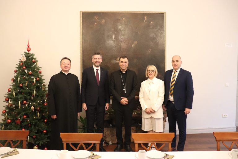 Susret uoči Božića u Biskupskoj palači