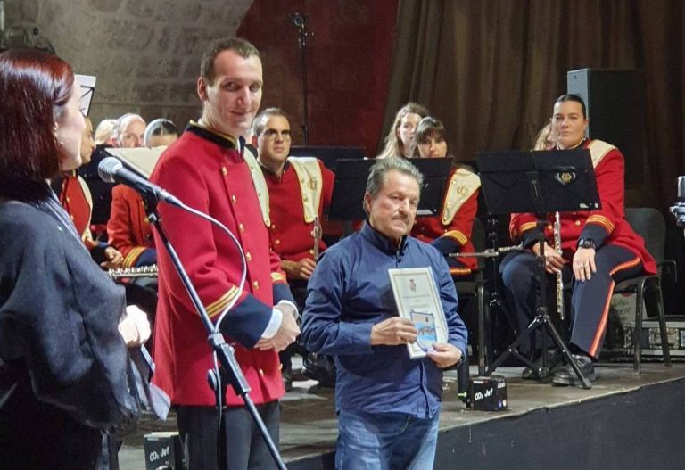 Gradska glazba, nakon 4 godine pauze održala božićni koncert, Ildousu Galioullineu dodijeljena zahvalnica
