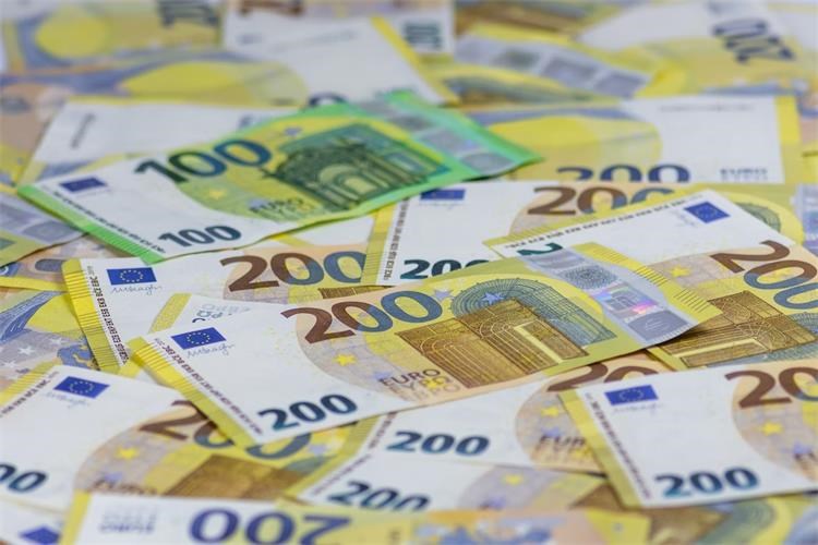 Prosječna neto plaća u ožujku  iznosila 1 326 eura