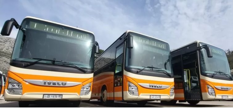 Pomlađen vozni park, tri nova autobusa stigla u Remizu