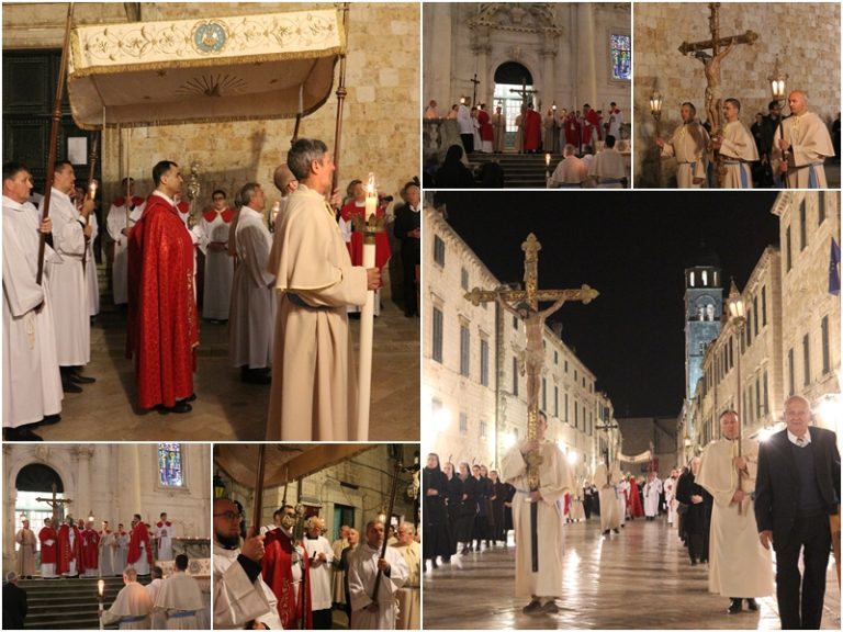 FOTO: Procesija Velikog petka ulicama Grada