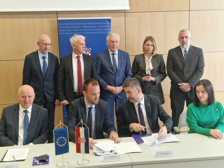 Ministar Erlić uručio gradonačelniku  ugovor o tehničkoj pomoći za provedbu ITU mehanizma vrijedan 400 tisuća eura