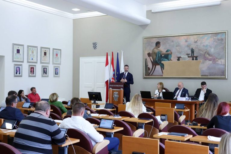 Sjednica Gradskog vijeća idućeg ponedjeljka, na dnevnom redu dodjela dozvola na pomorskom dobru