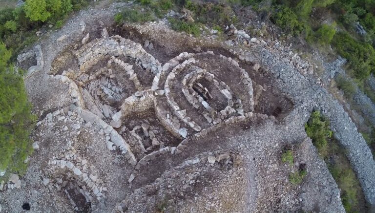 OTKRIĆE Na Korčuli pronađene i grobnice u koje su ukapana djeca do 3. godine starosti